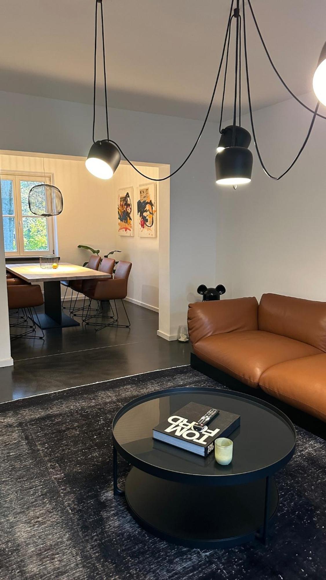 Luxus Residenz 4min Vw Stadtnah-1 Kingsize Bett & Garten Apartment